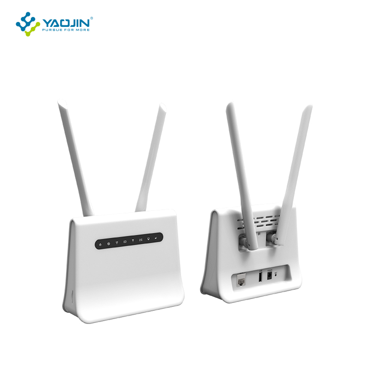 Kinyitott LTE Wifi Router